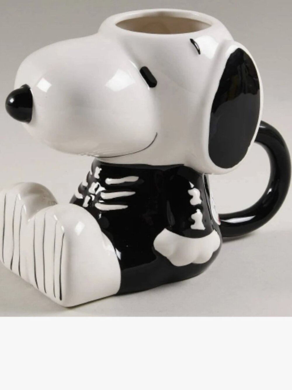 NWT Peanuts SNOOPY Skeleton Hand Painted Ceramic 20oz Mug Collectible by Zrike